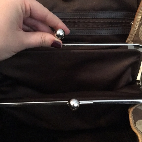 Coach Handbag in great condition! - Picture 4 of 8